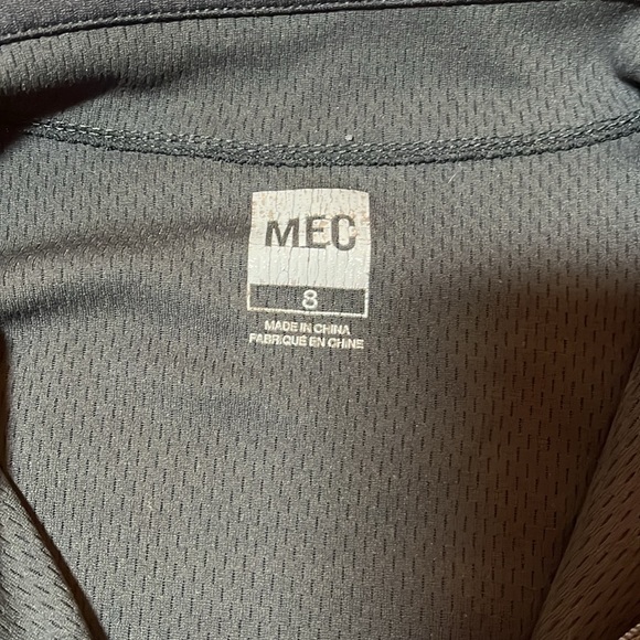 MEC Long sleeve tech shirt size 8 - Picture 2 of 4